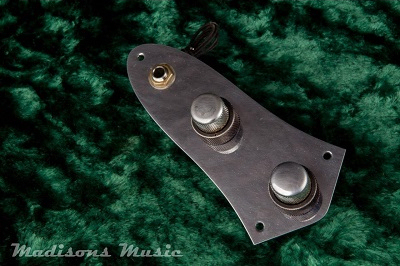 AGED '60-'61 Jazz Bass Control Plate